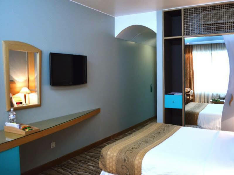 La Vinci Hotel Dhaka Bagian luar foto
